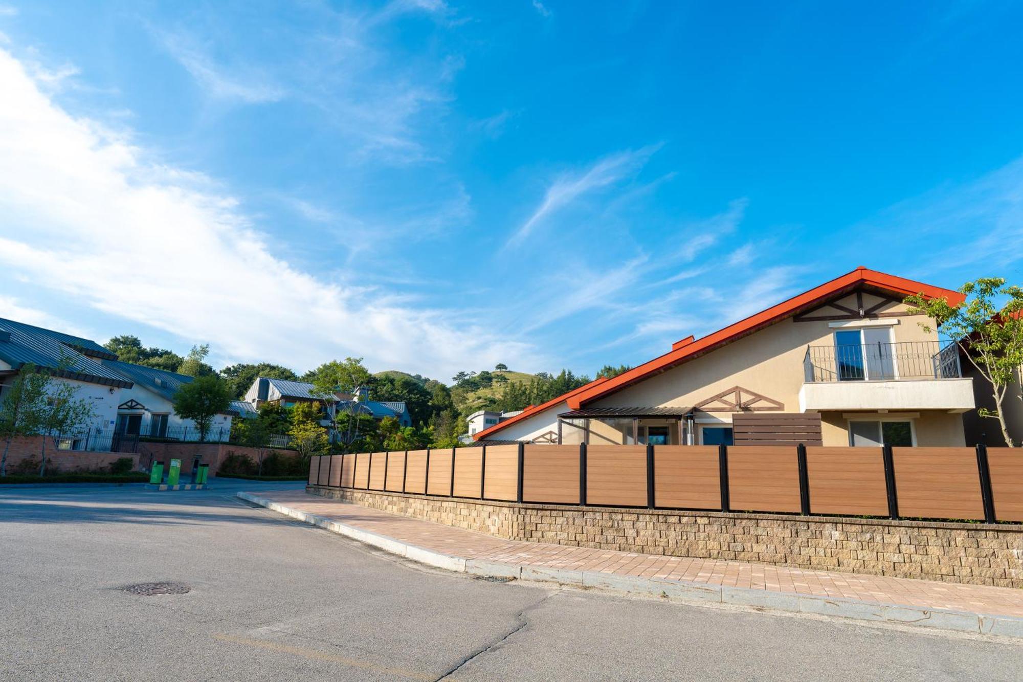 Le Comte Bleu Hotell Pyeongchang Exteriör bild
