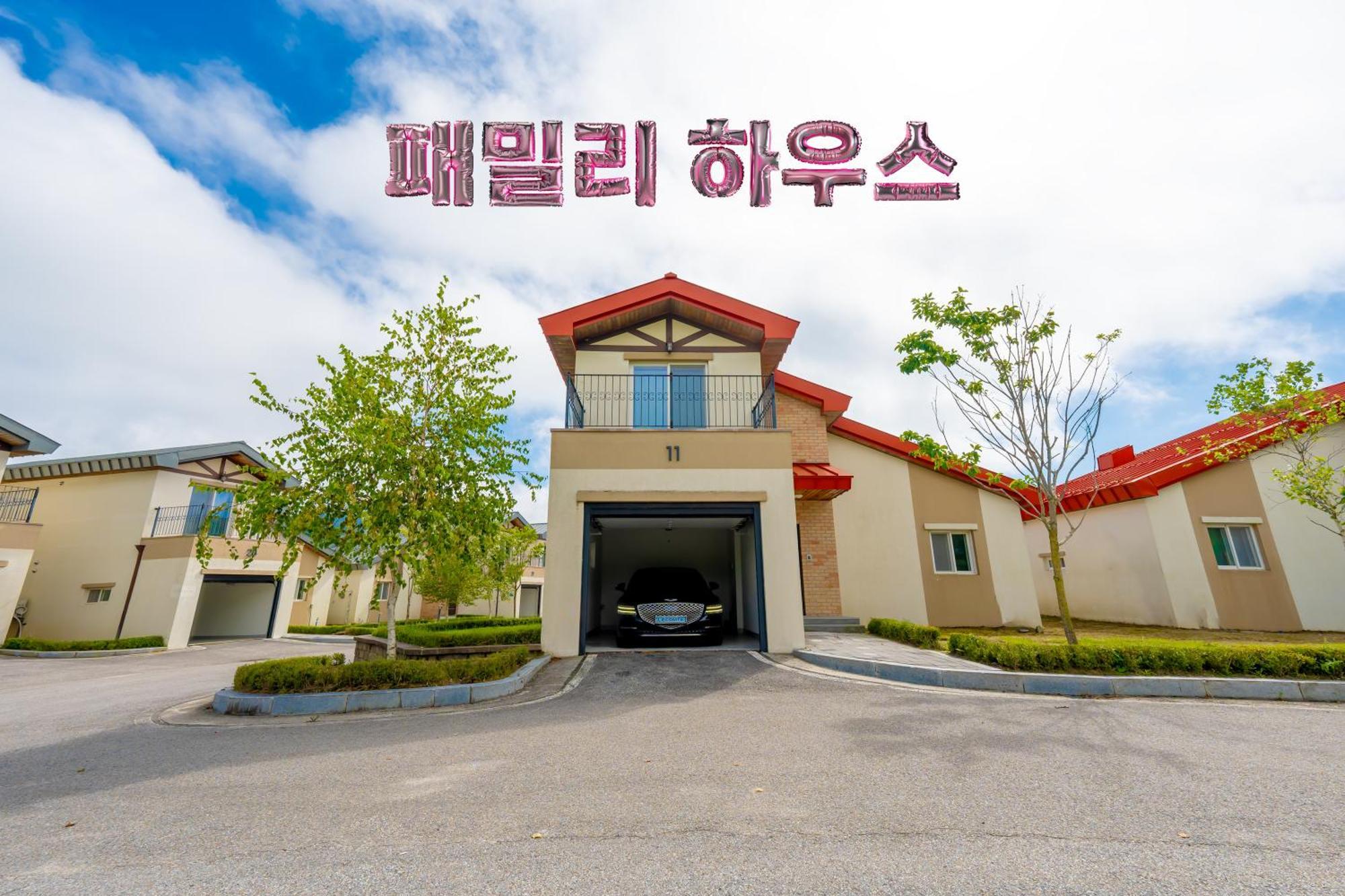 Le Comte Bleu Hotell Pyeongchang Exteriör bild