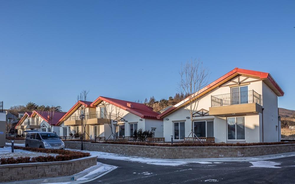 Le Comte Bleu Hotell Pyeongchang Exteriör bild